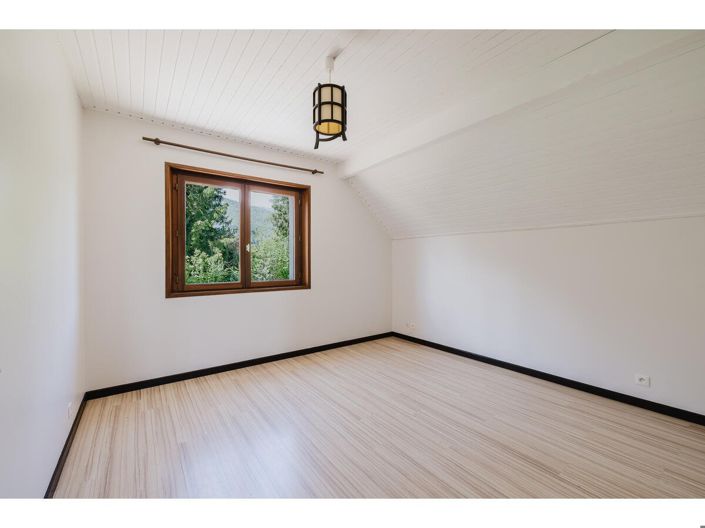 Image No.13-5 Bed House for sale