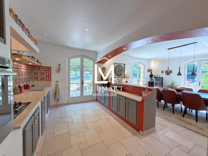 Image No.19-4 Bed House for sale