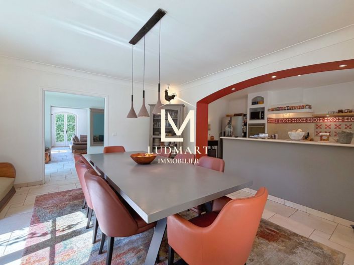 Image No.20-4 Bed House for sale
