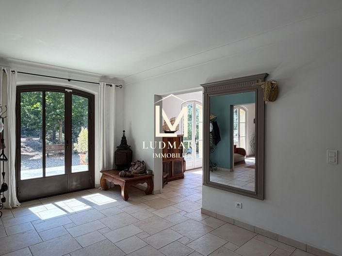 Image No.22-4 Bed House for sale