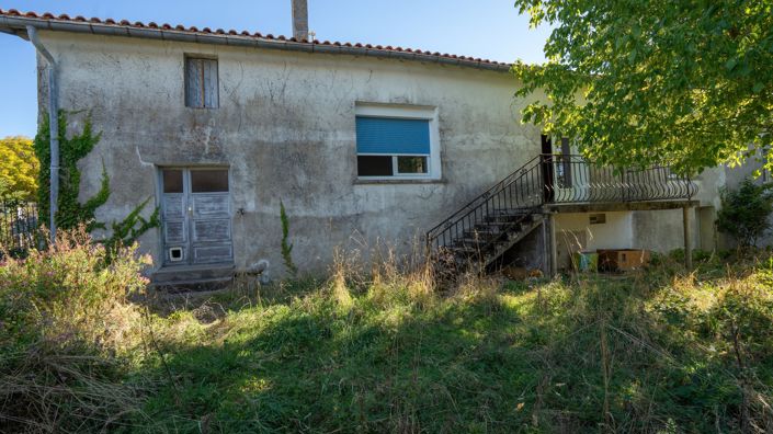 Image No.10-3 Bed House for sale