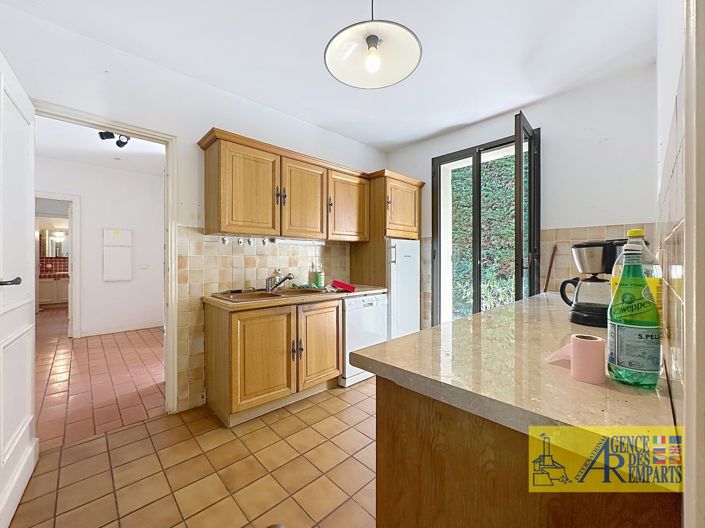 Image No.13-5 Bed House for sale