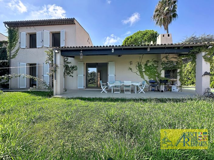 Image No.4-5 Bed House for sale