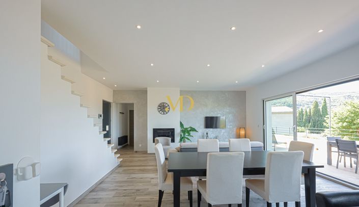Image No.23-4 Bed House for sale