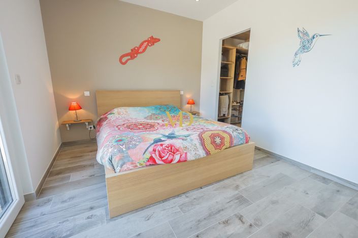 Image No.26-4 Bed House for sale