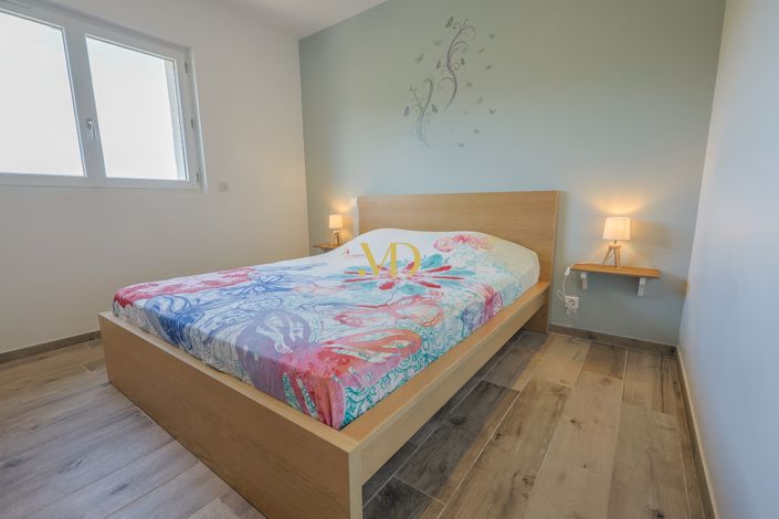 Image No.28-4 Bed House for sale