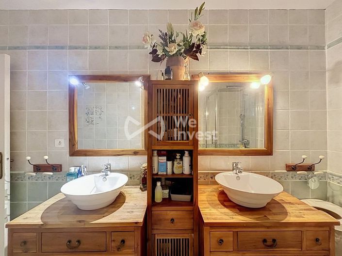 Image No.16-4 Bed House for sale