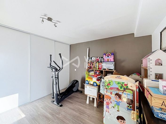 Image No.17-4 Bed House for sale