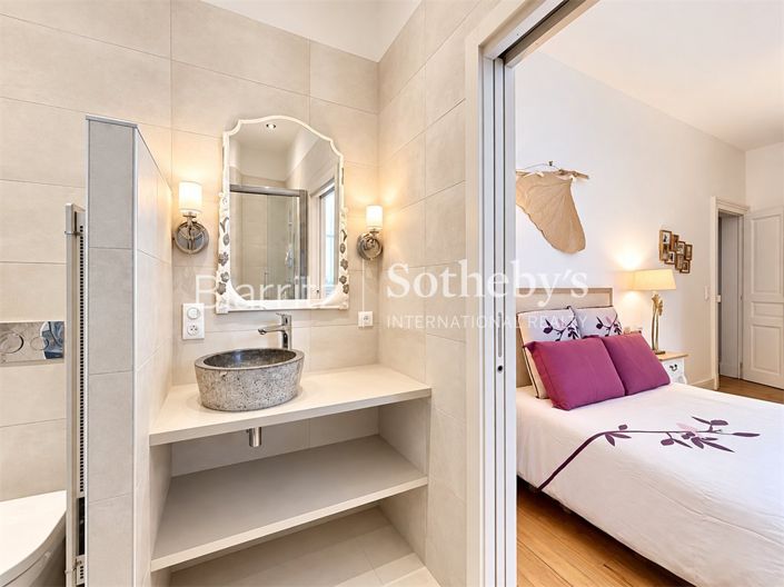 Image No.12-3 Bed Apartment for sale