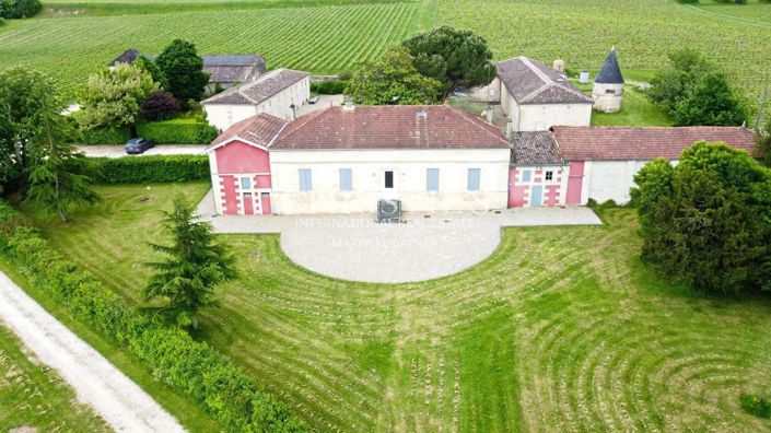 Image No.2-7 Bed Property for sale