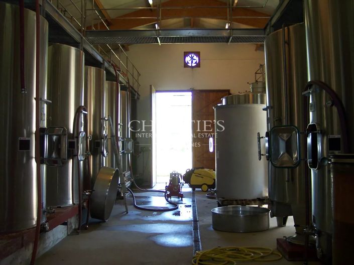 Image No.3-6 Bed Property for sale