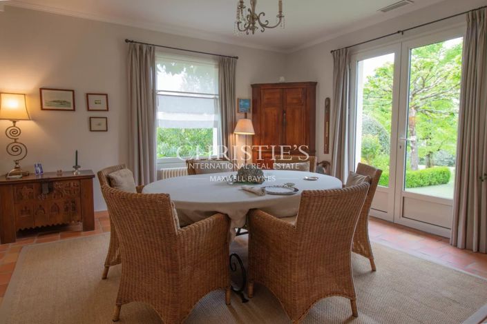 Image No.17-4 Bed House for sale