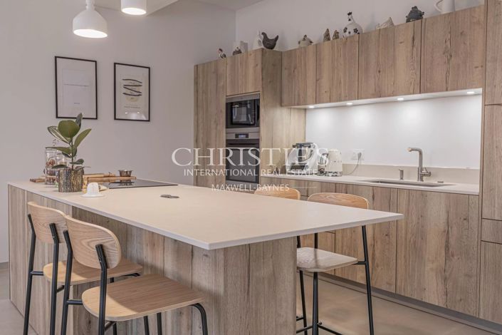 Image No.4-4 Bed House for sale