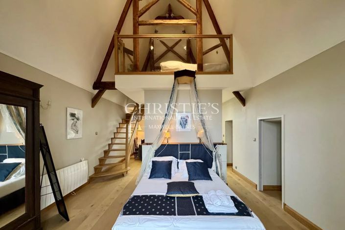 Image No.27-10 Bed Property for sale