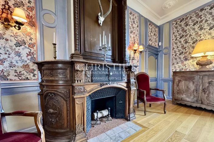 Image No.6-10 Bed Property for sale