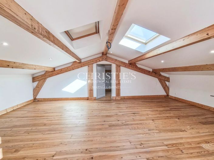 Image No.19-9 Bed House for sale