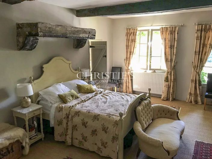 Image No.17-5 Bed House for sale