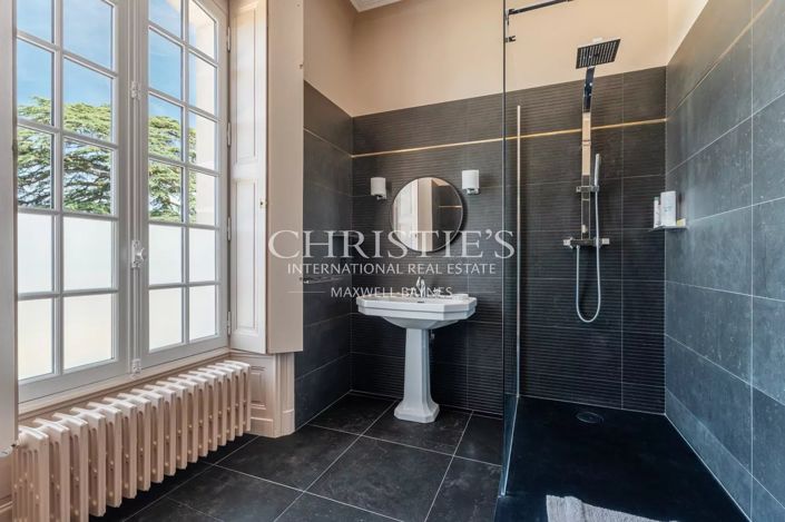 Image No.26-16 Bed House for sale