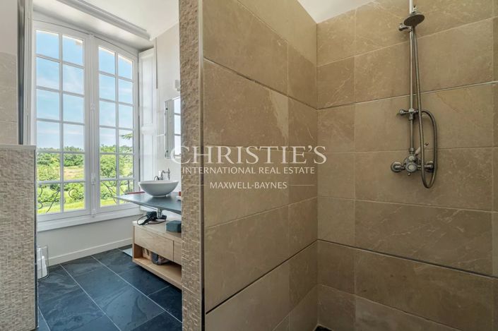 Image No.27-16 Bed House for sale