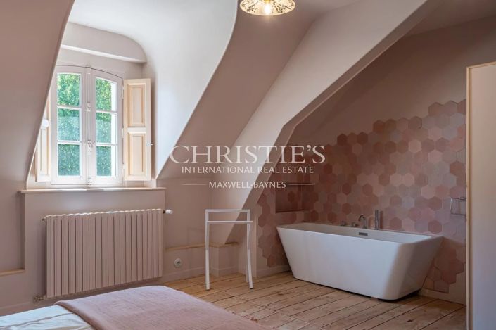 Image No.29-16 Bed House for sale
