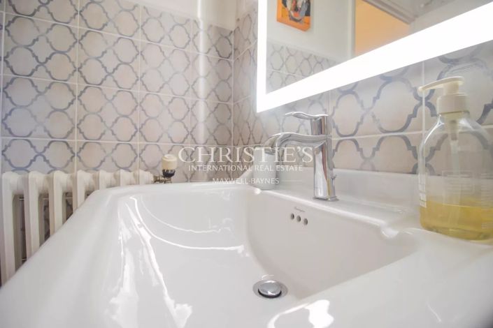 Image No.16-4 Bed House for sale