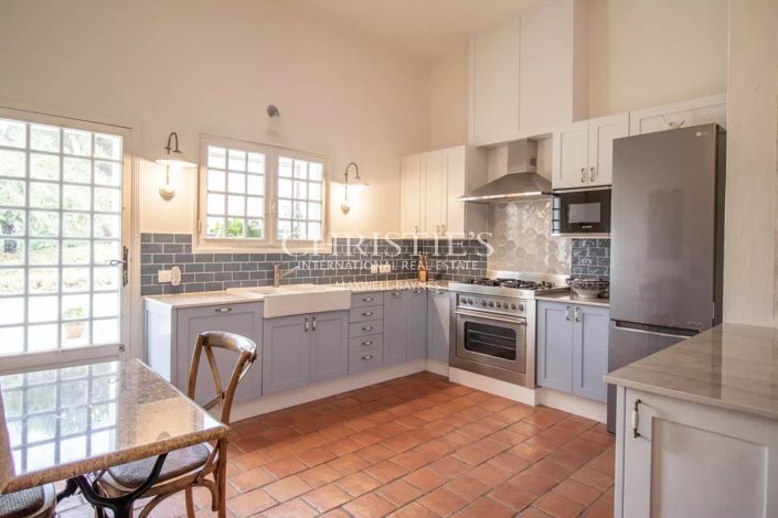 Image No.8-4 Bed House for sale
