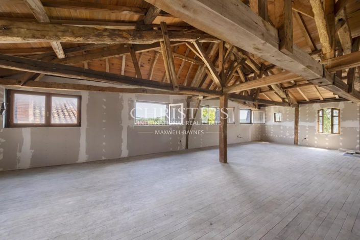 Image No.37-9 Bed House for sale