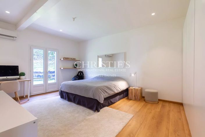 Image No.17-9 Bed House for sale