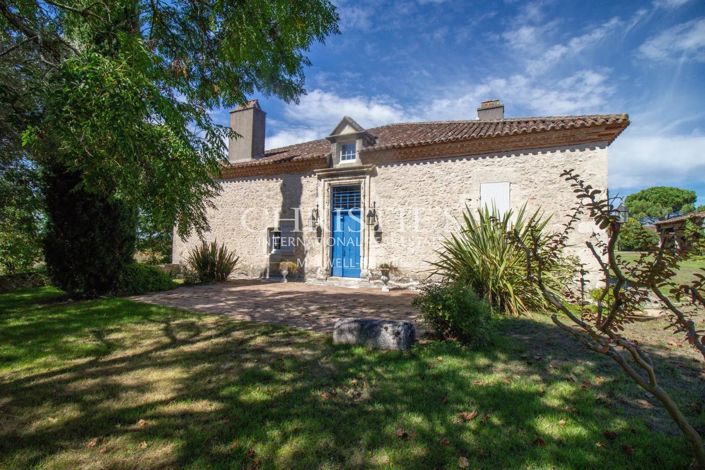 Image No.8-9 Bed House for sale
