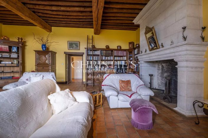 Image No.23-Propriété de 4 chambres à vendre