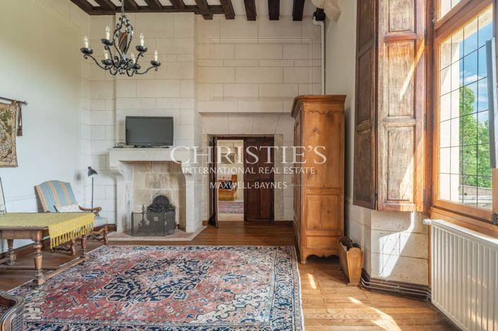 Image No.32-9 Bed Property for sale