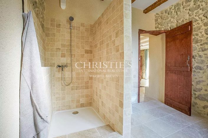 Image No.21-5 Bed House for sale