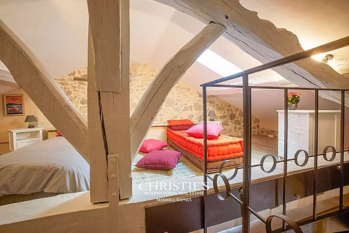 Image No.22-5 Bed House for sale