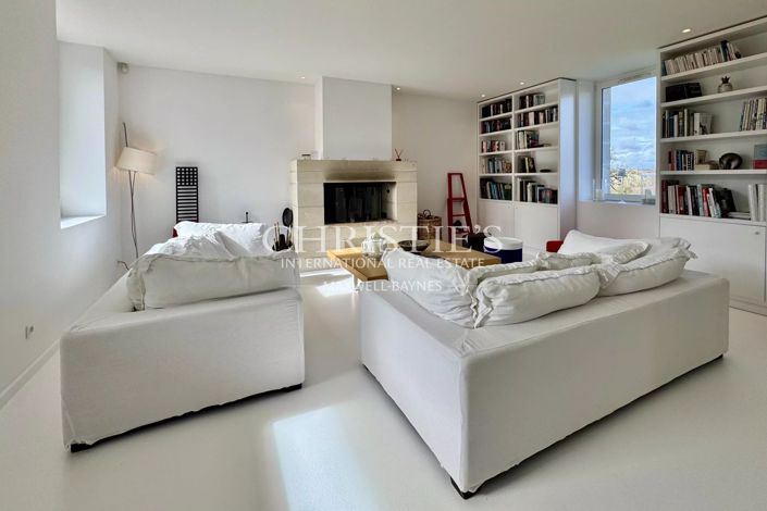 Image No.14-6 Bed House for sale