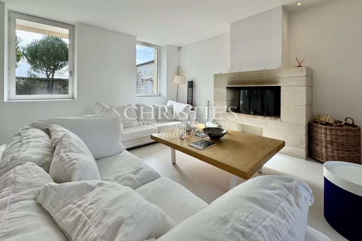 Image No.15-6 Bed House for sale