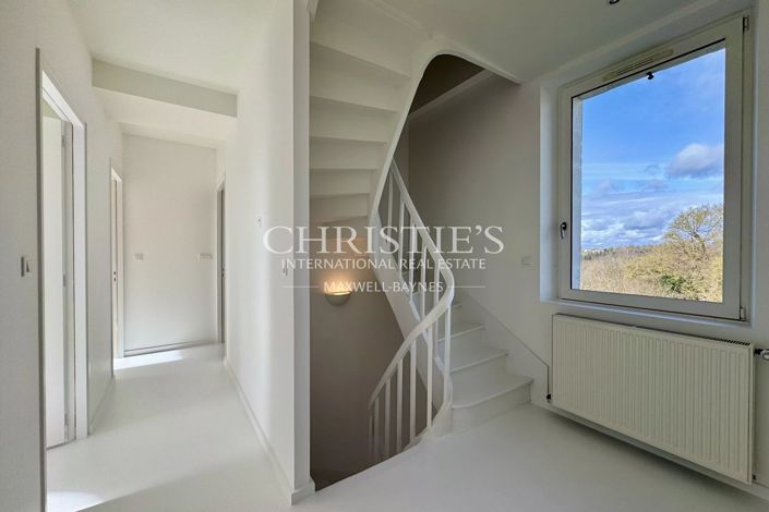 Image No.16-6 Bed House for sale