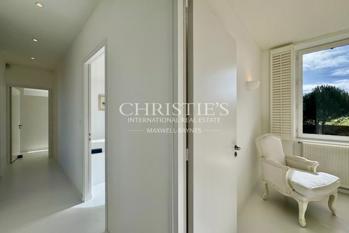 Image No.22-6 Bed House for sale