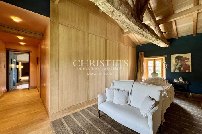 Image No.26-6 Bed House for sale