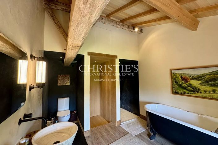 Image No.32-6 Bed House for sale