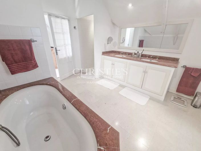 Image No.16-3 Bed House for sale