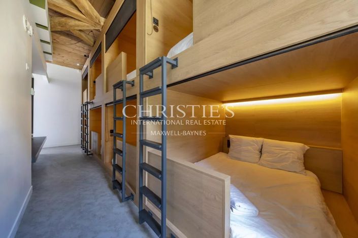 Image No.29-13 Bed Property for sale