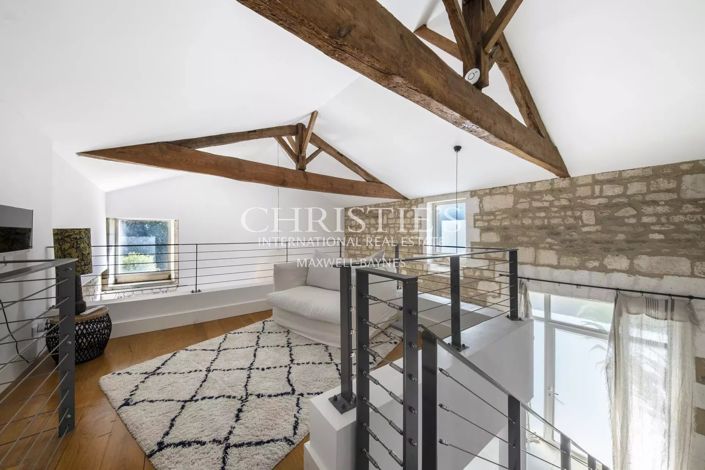 Image No.43-13 Bed Property for sale