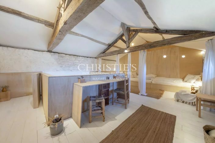 Image No.36-Propriété de 8 chambres à vendre