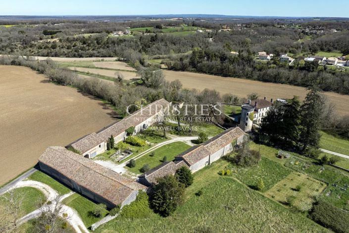 Image No.7-Propriété de 8 chambres à vendre