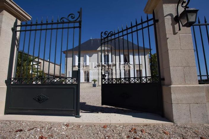 Image No.2-6 Bed Property for sale