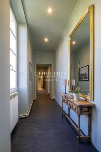 Image No.18-6 Bed Property for sale