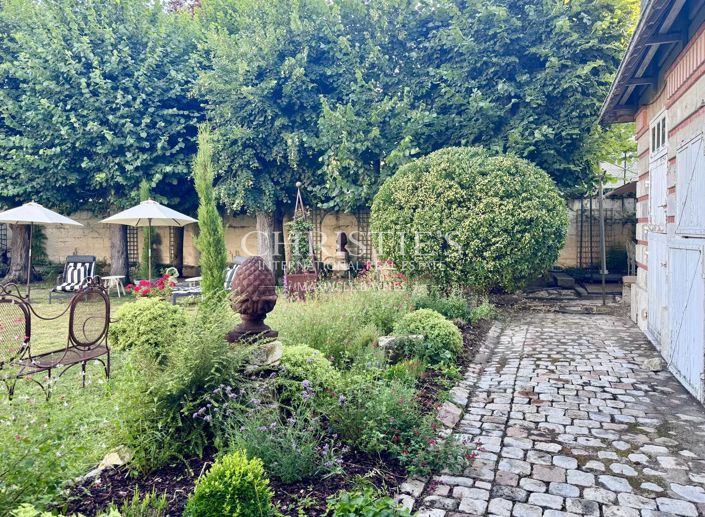 Image No.19-4 Bed Property for sale