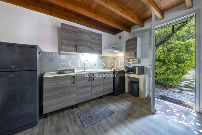 Image No.21-9 Bed House for sale