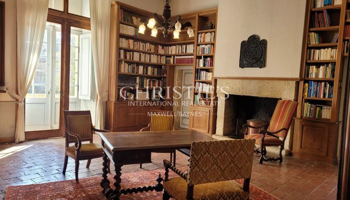 Image No.10-Propriété de 3 chambres à vendre