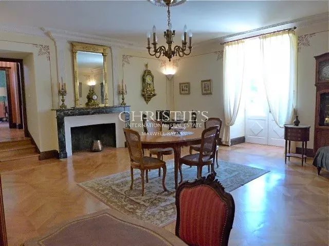 Image No.11-Propriété de 6 chambres à vendre